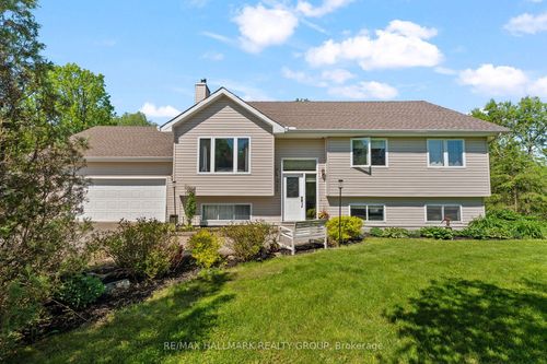 184 Old Pakenham Rd, Ottawa, ON, K0A1X0 | Card Image