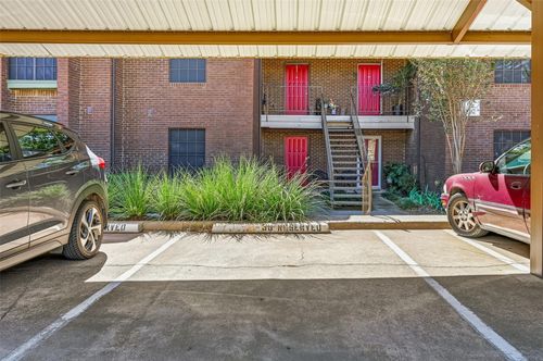 apt-232-2505 Wedglea Dr, Dallas, TX, 75211-2116 | Card Image