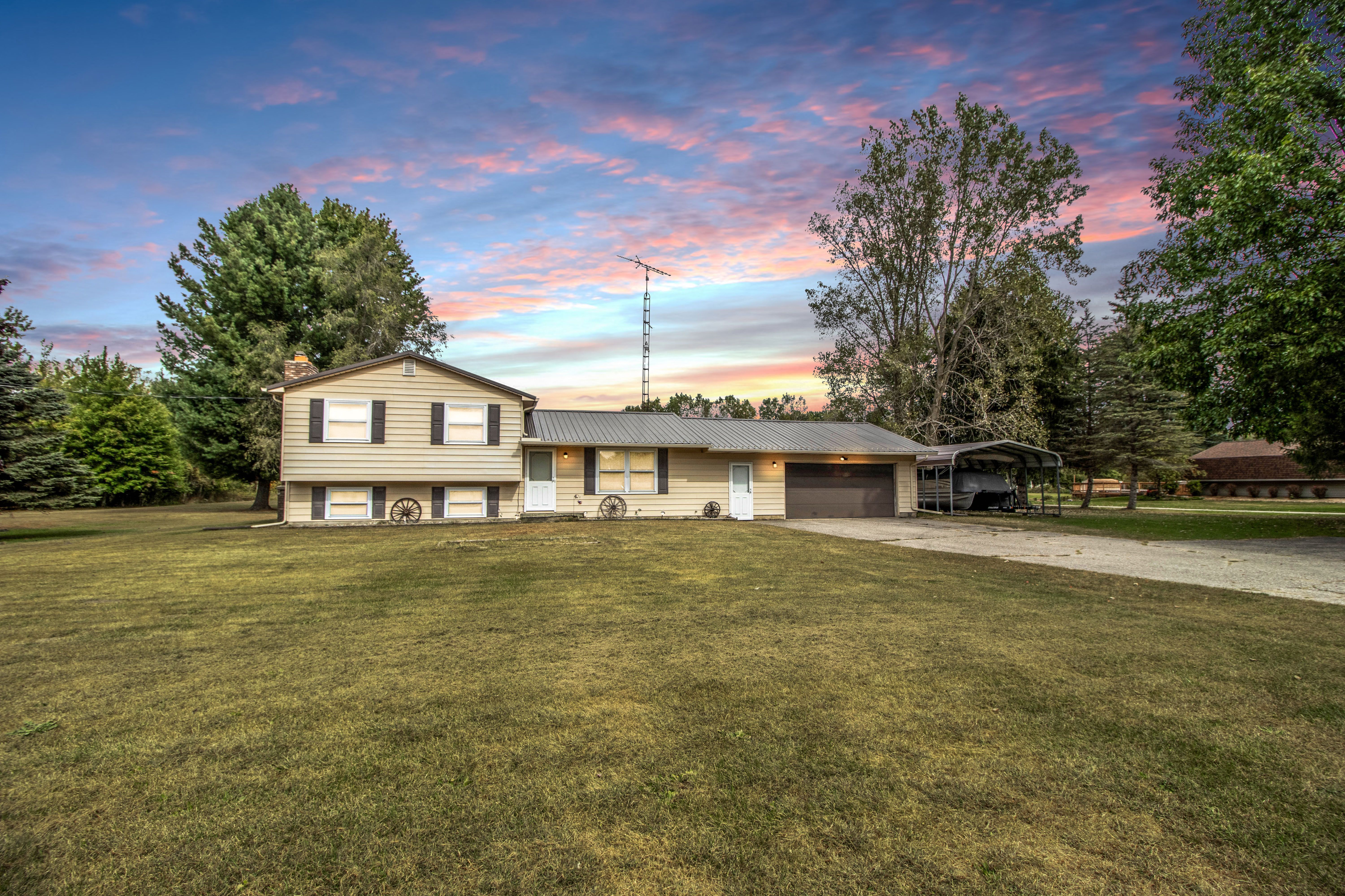 Lake Rd, Montrose, MI 48457