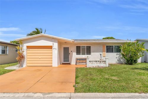 6985 Nw 11th Ct, Margate, FL, 33063-2444 | Card Image