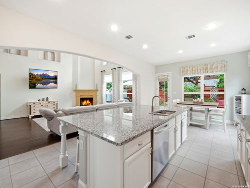 28710 Pfeiffers Gate, Fair Oaks Ranch, TX, 78015-4780 | Card Image