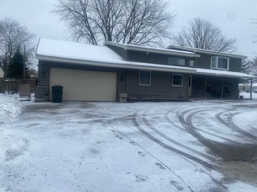 6606 Silver Lake Rd, Cary, IL, 60013-1589 | Card Image