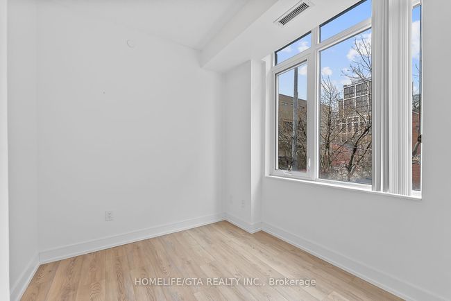 215 - 525 Adelaide St W, Condo with 3 bedrooms, 2 bathrooms and 1 parking in Toronto ON | Image 21