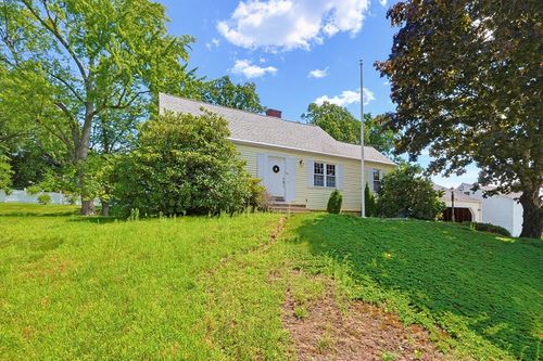 69 Ridge Rd, Marlborough, MA, 01752-1422 | Card Image