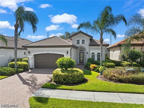 7828 Valencia Ct, NAPLES, FL, 34113-3185 | Card Image