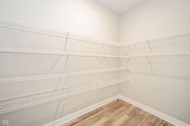 Walk-in pantry | Image 13