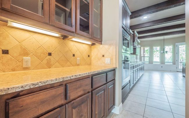 101 Stephanie Ln, House other with 4 bedrooms, 4 bathrooms and 4 parking in Lakeway TX | Image 8