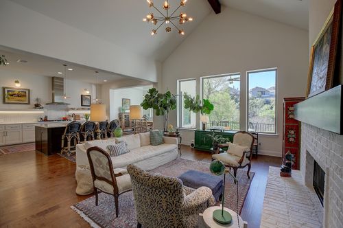 129 Hollytree Ct, Georgetown, TX, 78628-2956 | Card Image