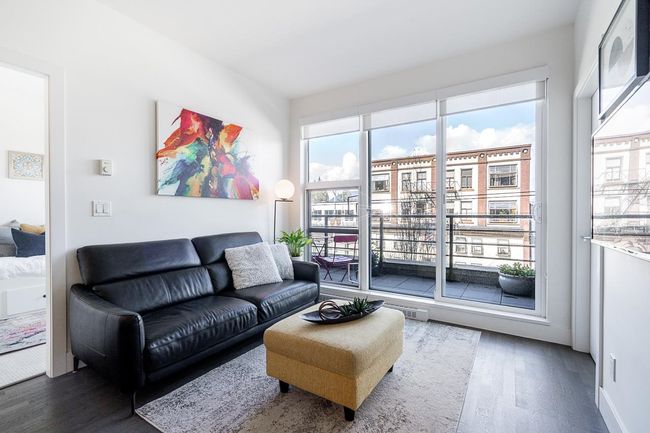 202 - 1628 W 4 Th Avenue, Condo with 2 bedrooms, 2 bathrooms and 1 parking in Vancouver BC | Image 14
