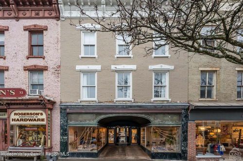 2-613 Warren Street, Hudson, NY, 12534 | Card Image