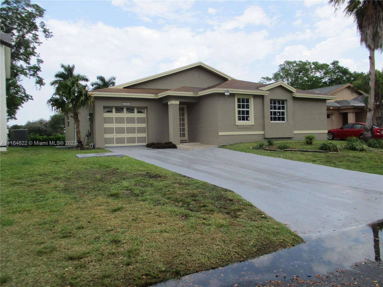 20284 20284 Sw 85th Ave, Sold in Cutler Bay Zoocasa