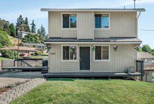 1245 Se Germond Avenue, Roseburg, OR, 97470 | Card Image