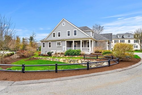 13-23 Woodmere Dr, Milton, MA, 02186-2442 | Card Image
