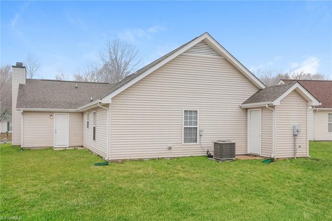 4407 Pleasant Valley Rd, House other with 3 bedrooms, 2 bathrooms and null parking in Greensboro NC | Image 16