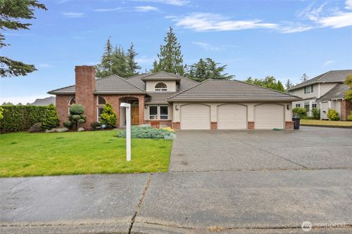 4015 E Broadway Street, Mount Vernon, WA, 98274 | Card Image