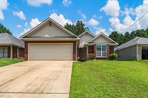 2608 Alpha Dr, Phenix City, AL, 36867-7420 | Card Image