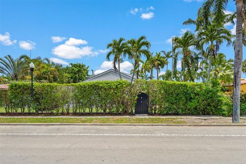 1550 Tyler St, Hollywood, FL, 33020-5251 | Card Image