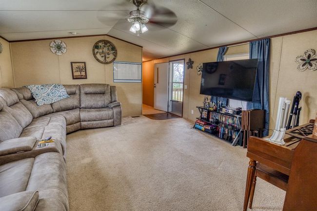 5200 Schulenberg Ln, House other with 3 bedrooms, 2 bathrooms and null parking in Burton TX | Image 5