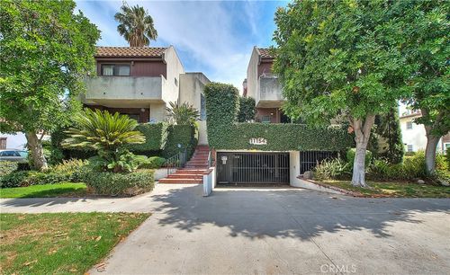 7-11154 Huston St, North Hollywood, CA, 91601 | Card Image