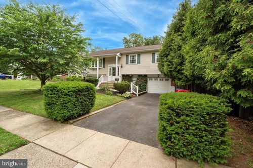 709 Parmentier Rd, WARMINSTER, PA, 18974-3038 | Card Image