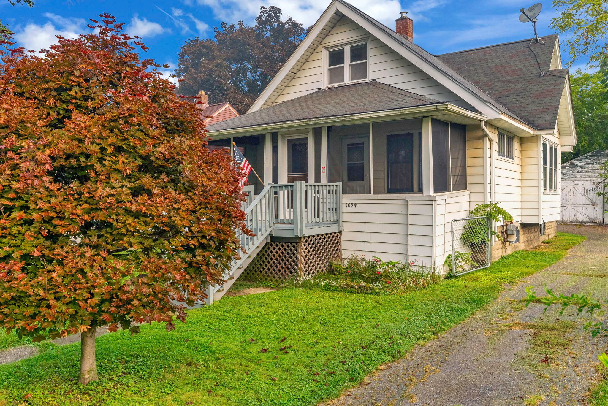 Myrtle Ave, Waterford, MI 48328