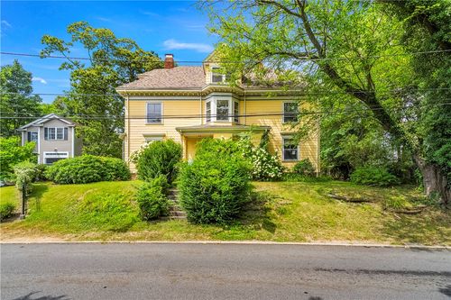 733 Pleasant St, Pawtucket, RI, 02860-7700 | Card Image