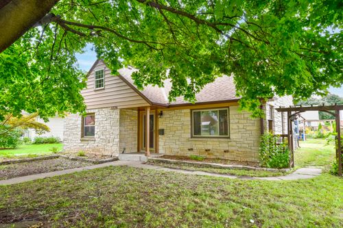2728 N 90th St, Milwaukee, WI, 53222-4609 | Card Image
