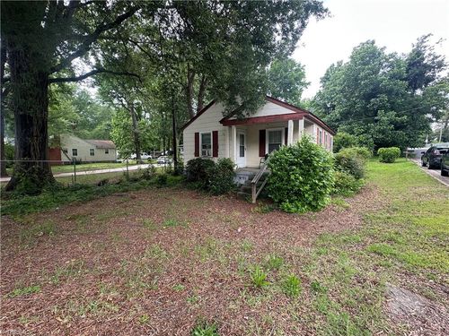 1717 Mcknight Mill Rd, Greensboro, NC, 27405-3803 | Card Image