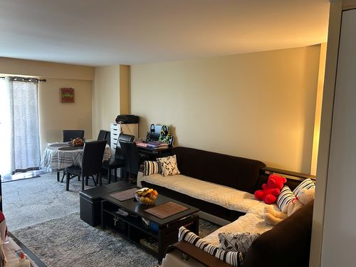 912-7141 N Kedzie Ave, Chicago, IL, 60645-5811 | Card Image