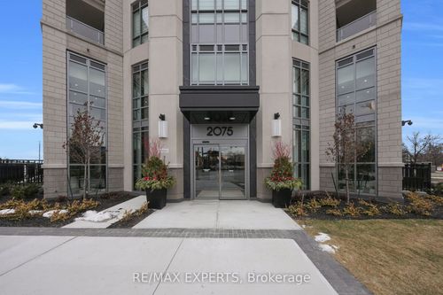 203-2075 King Rd, King City, ON, L7B0R6 | Card Image