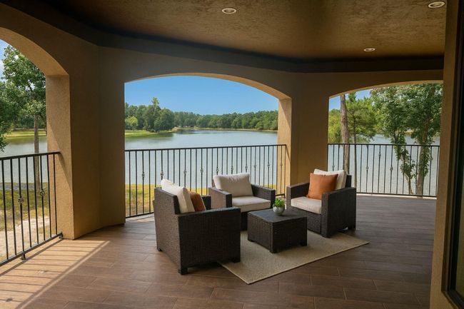 Upper covered porch | Image 6