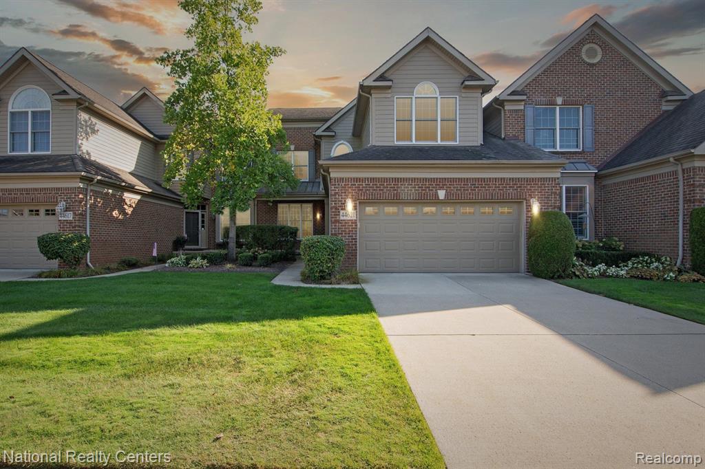 Broadmoor Cir, Northville, MI 48168