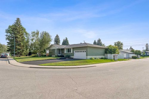 10719 Mapleshire Cres Se, Calgary, AB, T2J1Z1 | Card Image