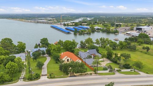 5100 W Fm 2147, Horseshoe Bay, TX, 78657-9423 | Card Image