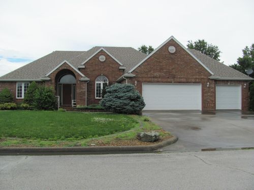 1401 S Georgia Dr, Bolivar, MO, 65613-3303 | Card Image