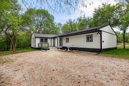 46 Silver Ln, Linn Valley, KS, 66040-5228 | Card Image