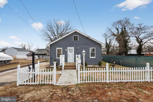 909 Third Ave, CROYDON, PA, 19021-7450 | Card Image