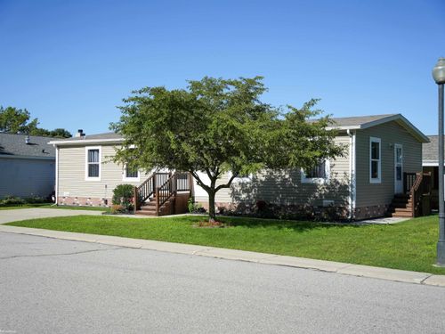 578 Twin Lakes Dr, Kimball, MI, 48074-1340 | Card Image