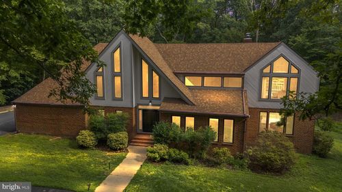 10101 Jaydee Blvd, Fairfax Station, VA, 22039-2509 | Card Image