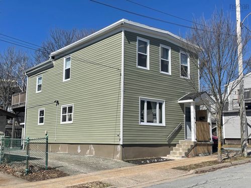 11 Best, Dartmouth, NS, B3A2W8 | Card Image