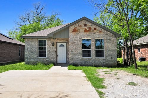 431 Sabine Ave, Cleburne, TX, 76031-3345 | Card Image