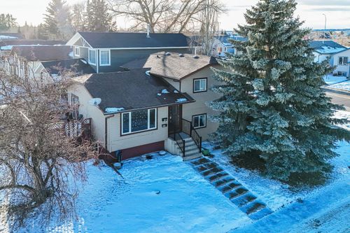92 Goodall Ave, Red Deer, AB, T4P2R5 | Card Image