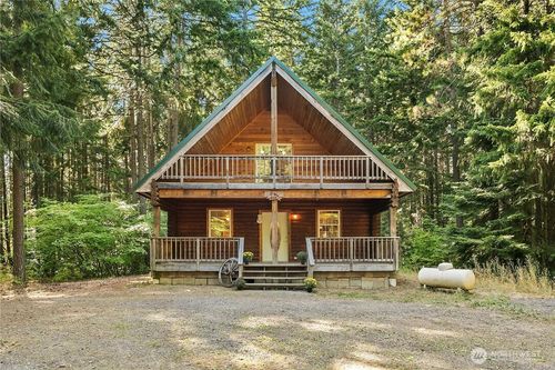 551 Pioneer Trl, Cle Elum, WA, 98922-8515 | Card Image