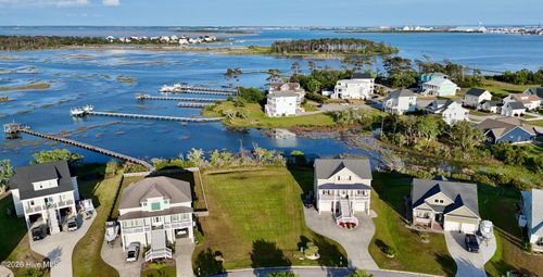 70-1506 Galley Cir, Morehead City, NC, 28557-4052 | Card Image