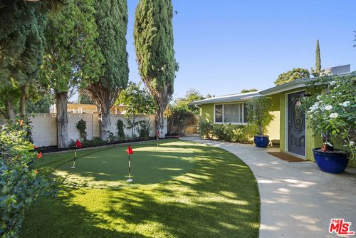 20307 Mobile St, Winnetka, CA, 91306-4240 | Card Image