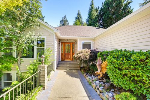 1119 Nw Morgan Ln, Grants Pass, OR, 97526-3364 | Card Image