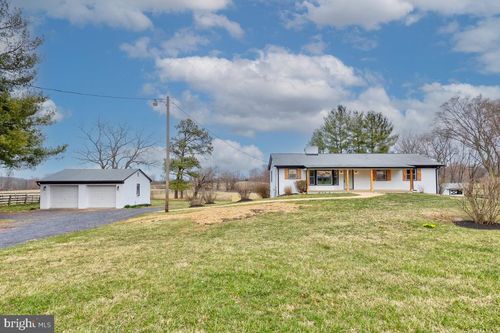 34358 Bloomfield Rd, BLUEMONT, VA, 20135-2103 | Card Image