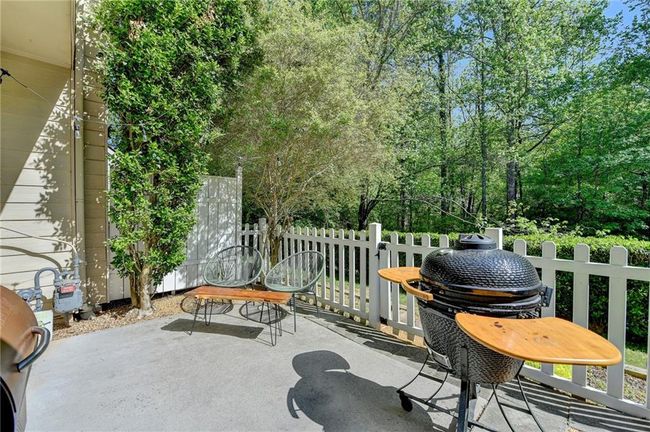 1213 Harris Commons Pl, Townhouse with 2 bedrooms, 3 bathrooms and 2 parking in Roswell GA | Image 38
