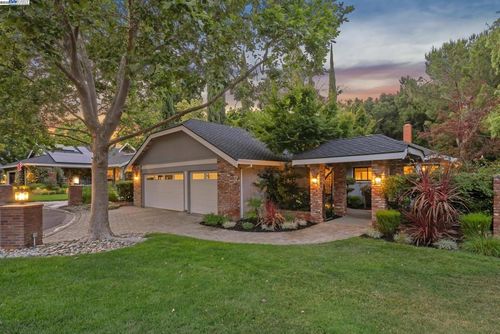 45 Oakridge Ln, Danville, CA, 94506-3119 | Card Image