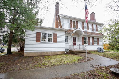 422 N Hennepin Avenue, Dixon, IL, 61021 | Card Image